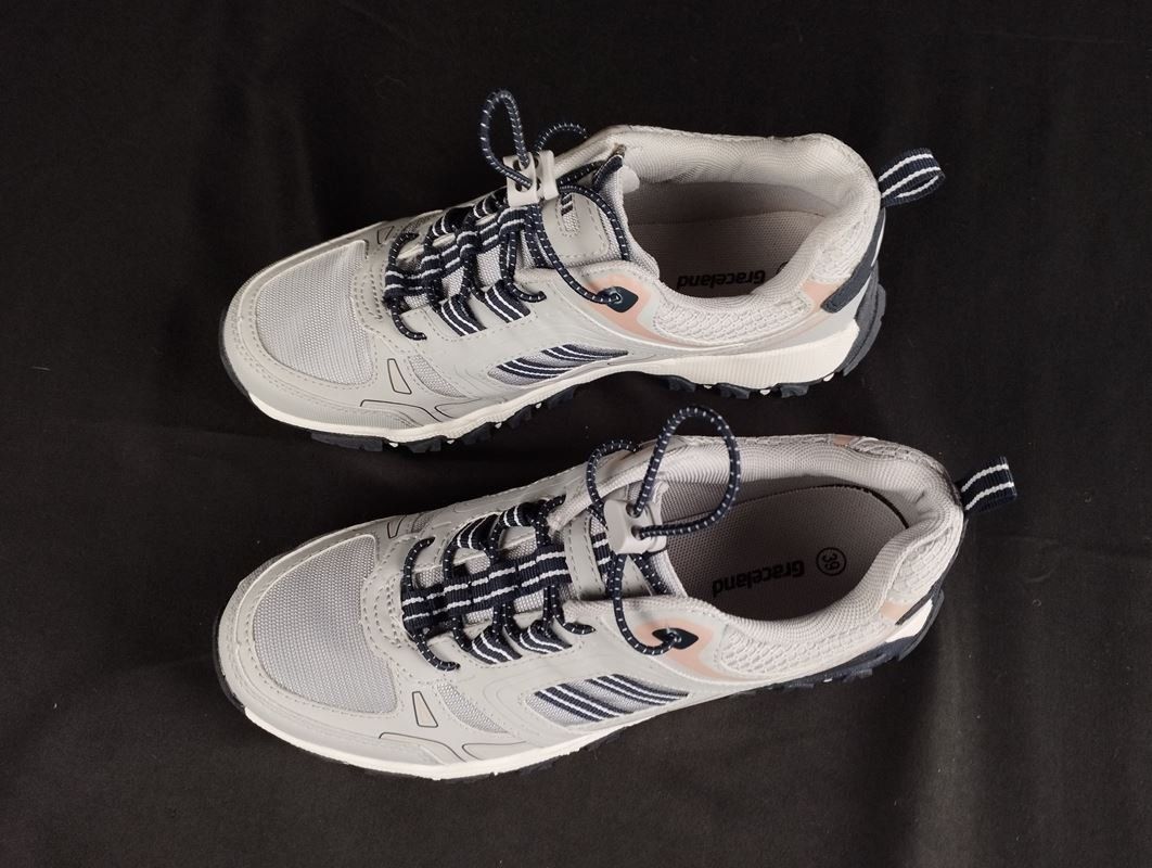 Graceland Scarpe da donna: GRACELAND Damen-Trekkingschuh Gr.39 – Usato da Schübelbach venduto da Restwert_Schubelbach 2