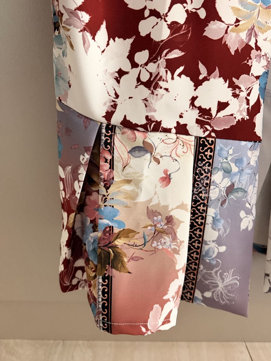 Giacche: Stylish floral print light jacket - Tailor Made – Nuovo e nell'imballaggio originale da Paradiso venduto da Ixaya.studio 4