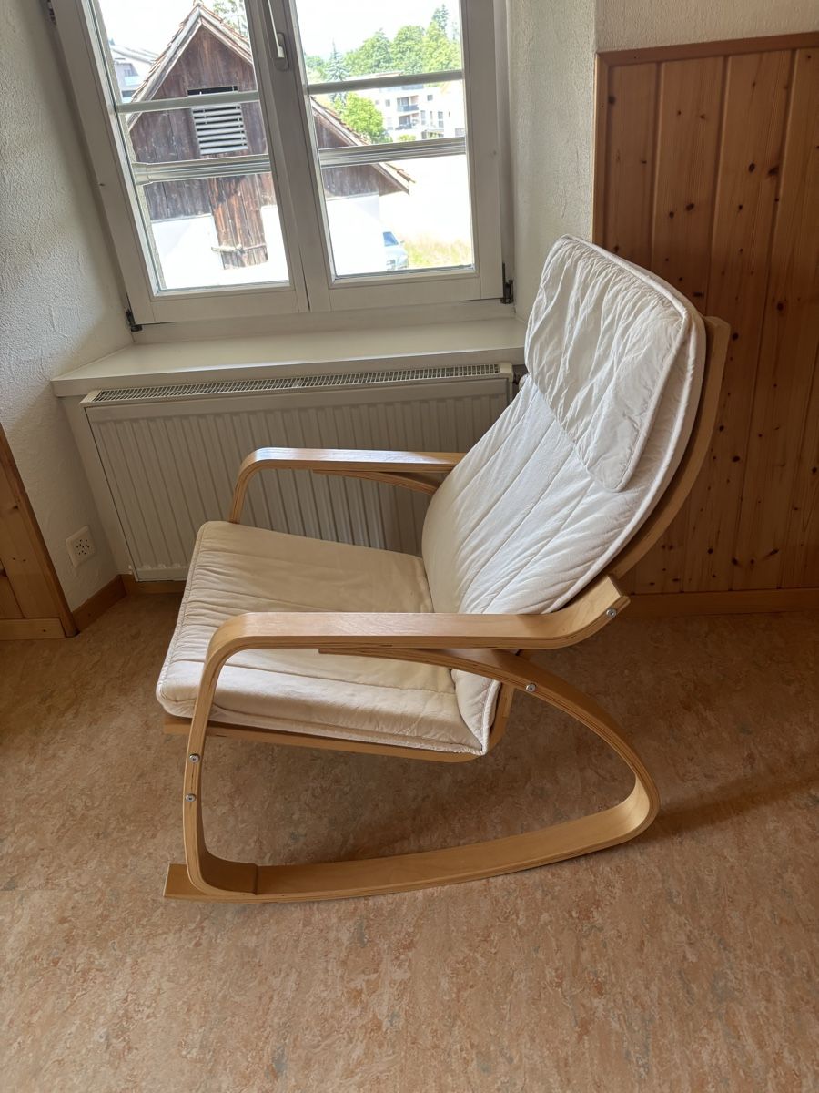 Chaises: Schaukelstuhl  – D'occasion à Hilfikon par Elodie1990 1