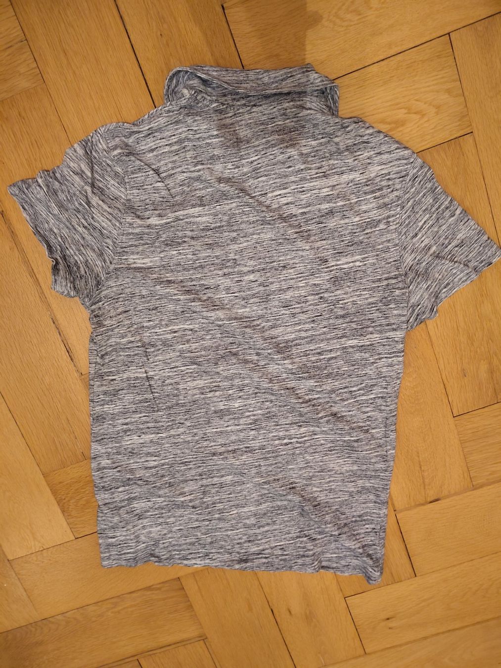 T-shirt: T-Shirt – Usato da Bern venduto da Linii 1