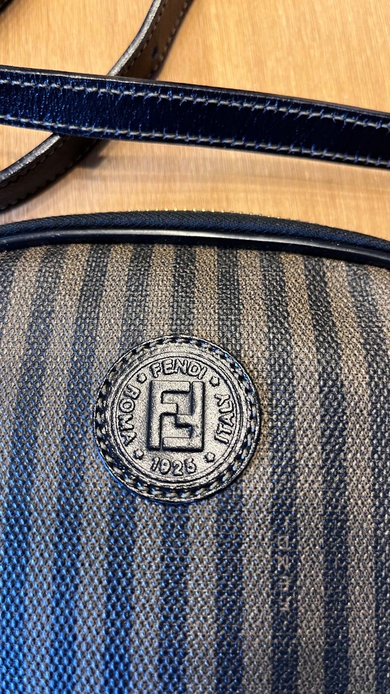 Fendi Borse da donna: Vintage Tasche Fendi – Usato da Roggwil BE venduto da KarotteV 1