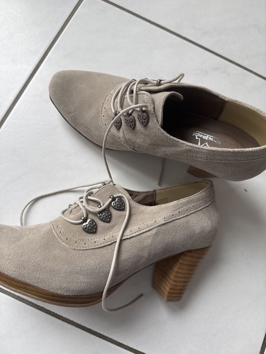Scarpe da donna: Neuwertige Pumps Gr 39 – Usato da Zell ZH venduto da Guffos