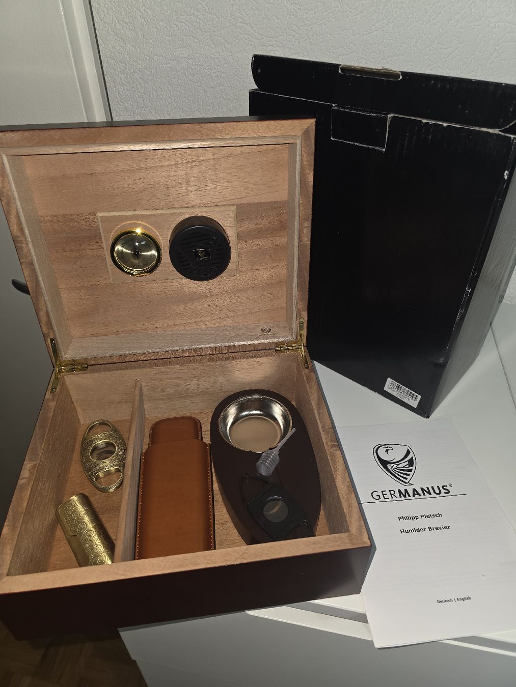 Humidore: Set Cave à cigares – Neu und originalverpackt aus Genève von ErikaGE 1