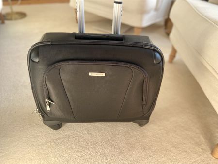 Samsonite suitcase black wheeled carry-on good condition