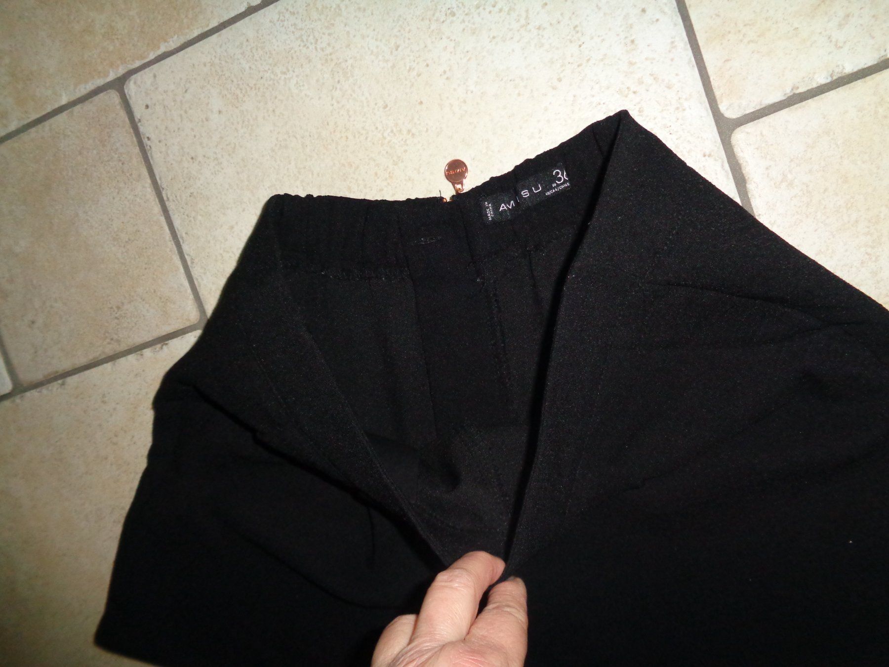 Pantaloni: Shorts  Amisu  Grösse 36 – Usato da Kreuzlingen venduto da Robi-2003 2