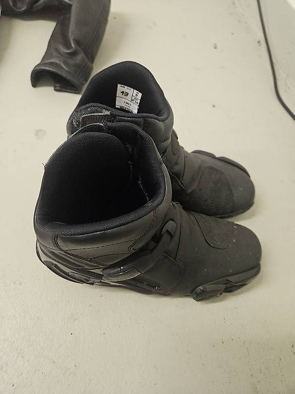 Scarpe da uomo: Alpinestars Schuhe Größe 43 – Usato da Rickenbach b. Wil venduto da Musti700007
