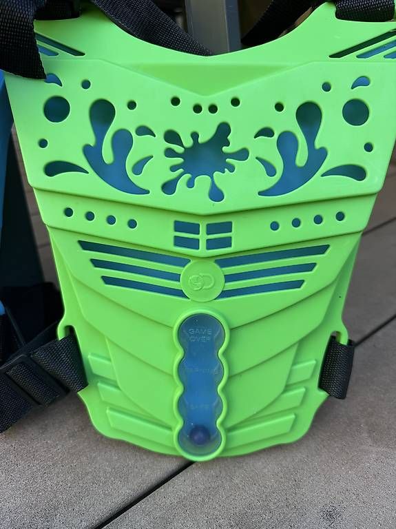 Jouets: Jeu cible et pistolet à eau – D'occasion à Vouvry par aline_s 1