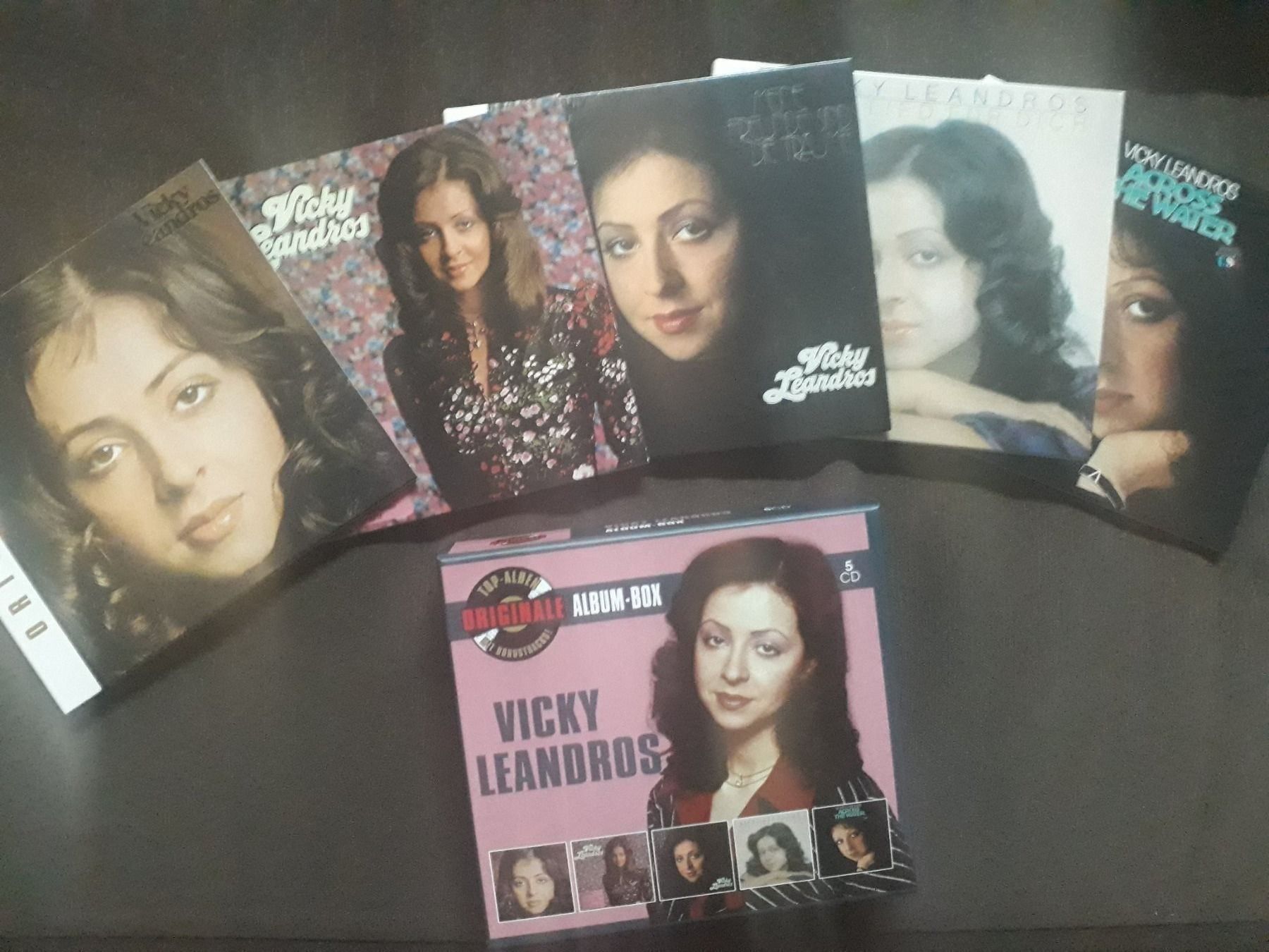 CD: VICKY LEANDROS ORIGINALE Alben 5CD BOX – Nuovo (secondo la descrizione) da Belp venduto da B7L0 2