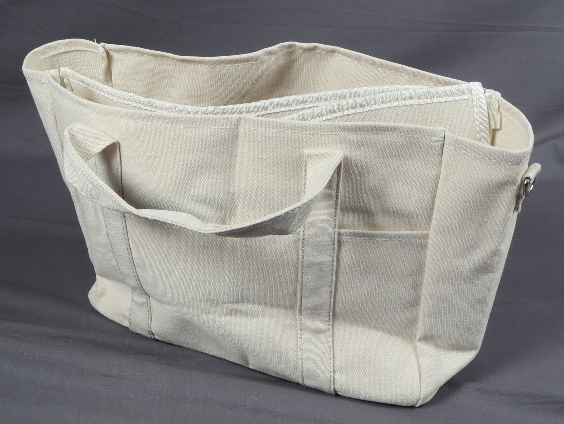 Sacs femmes: Stoffhandtasche mit Blumendesign – D'occasion à Steinen par Restwert_Steinen 3