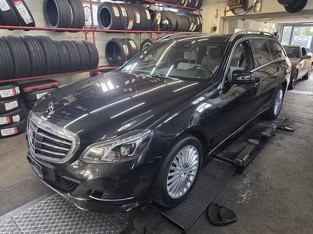 Automobili: MB E250 Kombi ab MFK und Service  – Usato da Tägerig venduto da Gogo21776