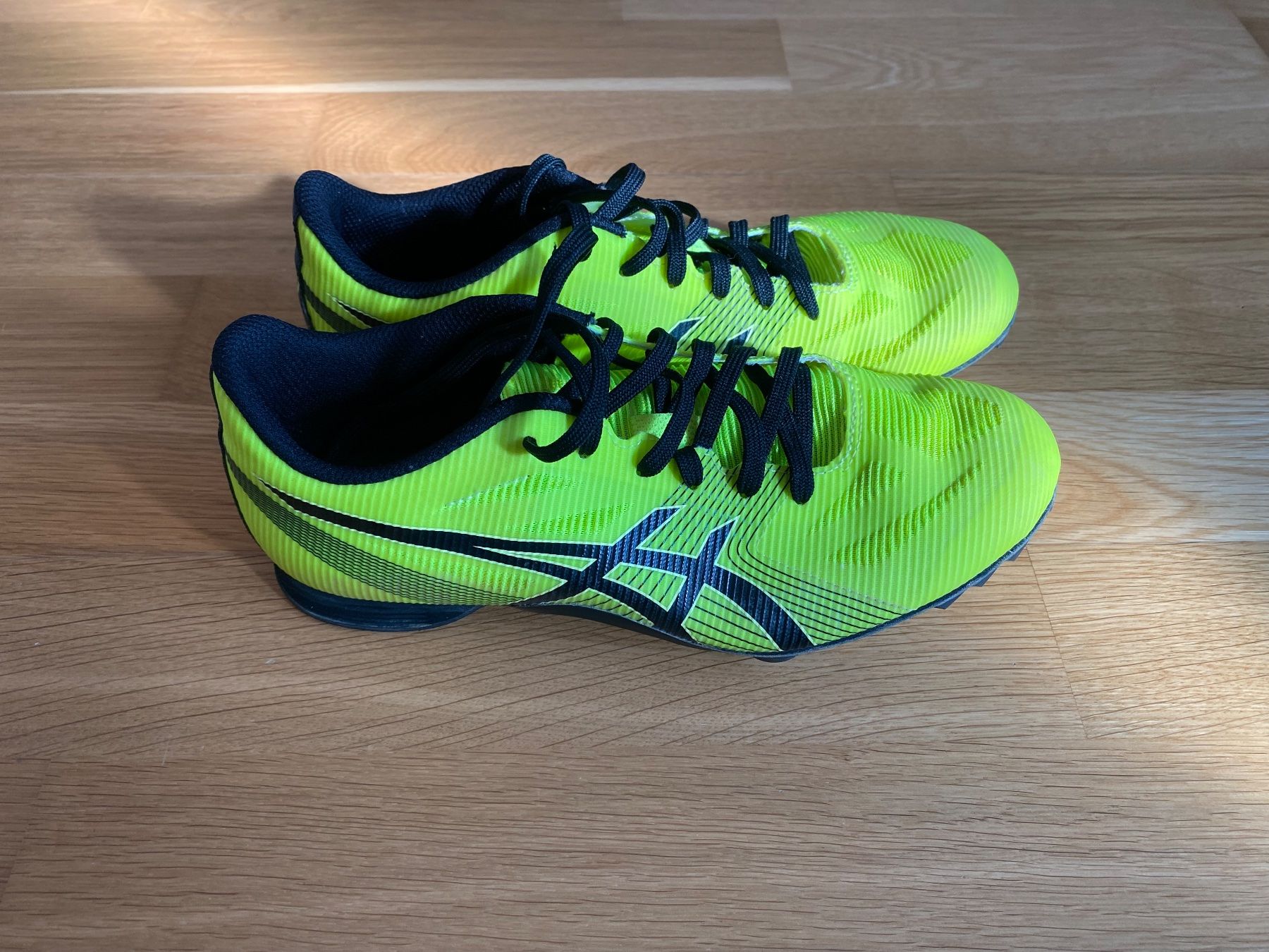 Asics Damenschuhe: Nagelschuhe Asics – Gebraucht aus Wildberg von san_8m25