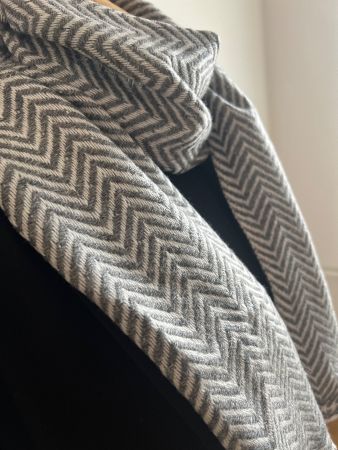 Écharpe douce chaude hiver 100% cachemire gris anthracite