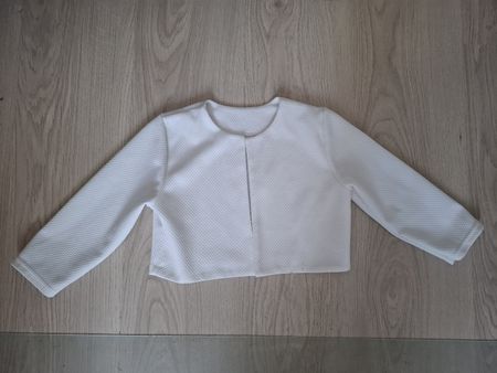 Elegante, weisse Bolero Jacke für den Frühling! Gr. 128