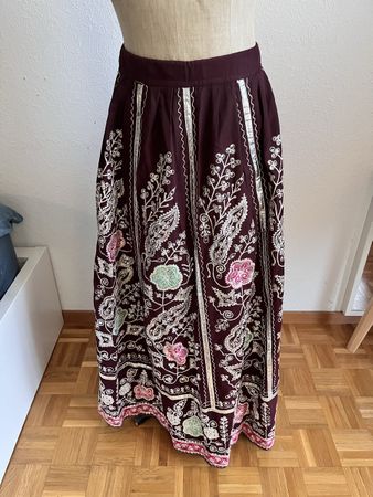Maxi skirt brodée bordeau T 38-40