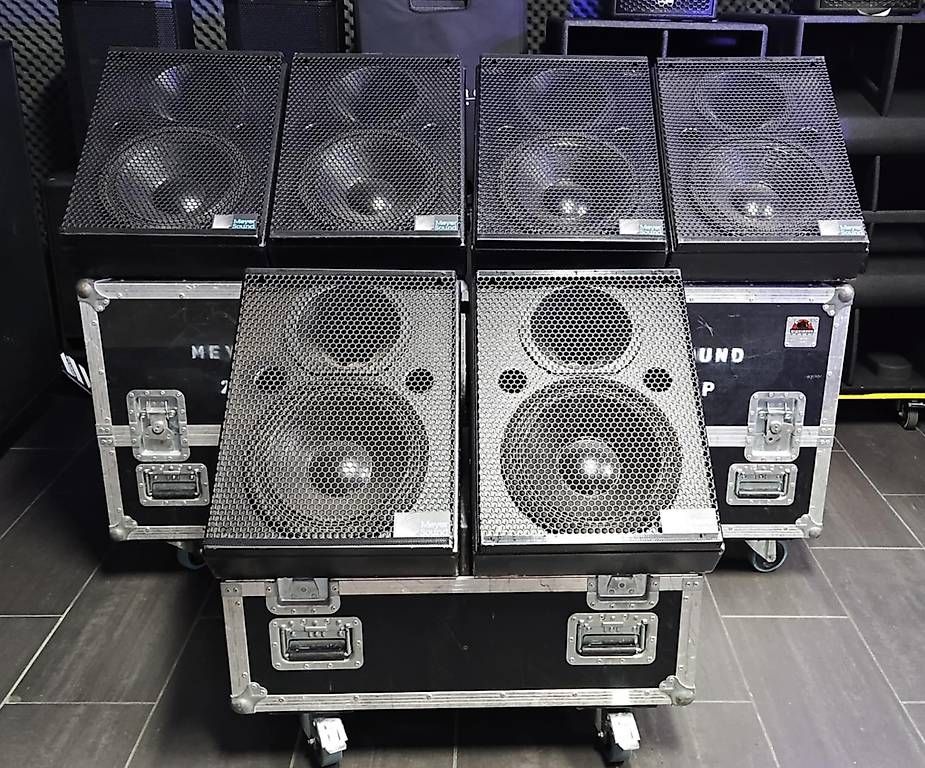 Casse acustiche: Meyer Sound UM1P – Usato da Schlieren venduto da Basscenter 5