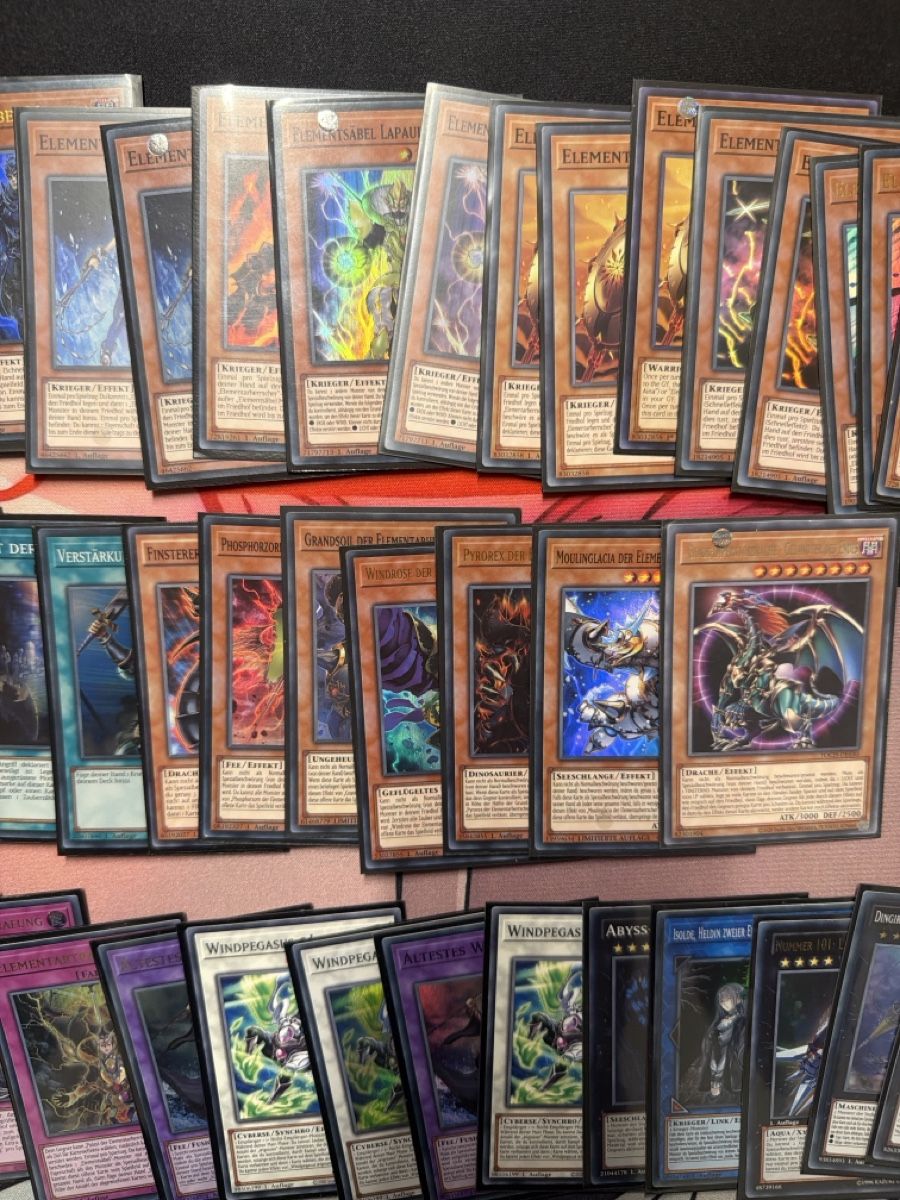 Yugioh Carte collezionabili: Yu-Gi-Oh! 53 Karten – "Elementsäbel und weitere" – Usato da Arbon venduto da ids 2