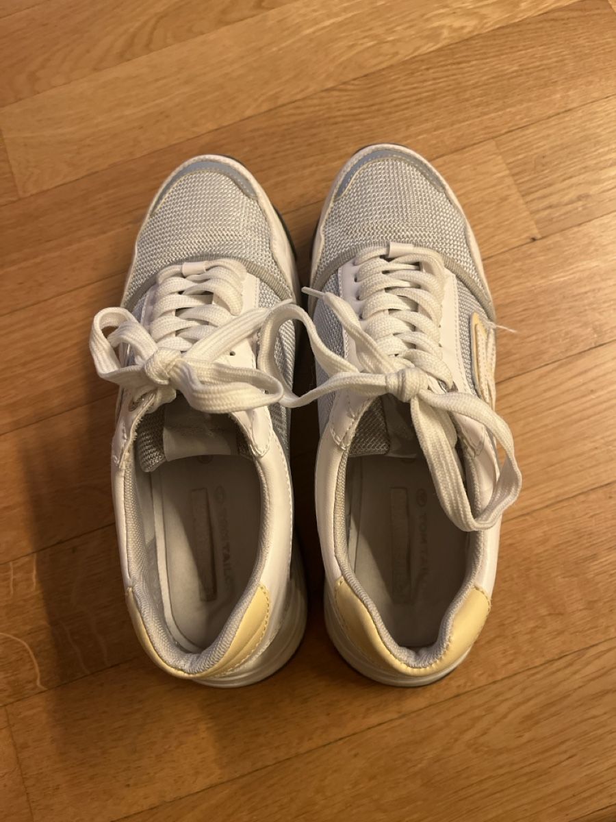 Chaussures femmes: Tom Tailor Sneaker – D'occasion à Winterthur par JuliaLea 1