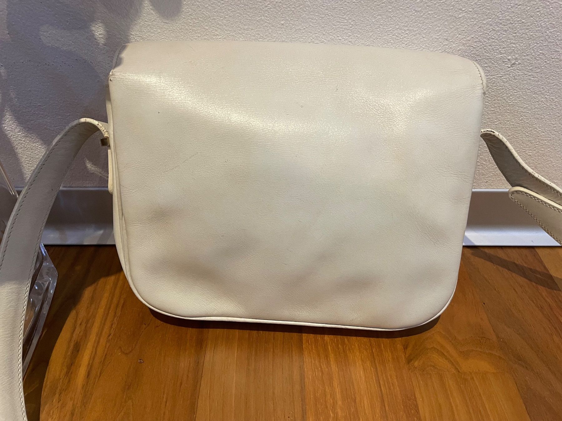 Celine Borse da donna: Celine Crossbody Tasche Weiss – Usato da Hittnau venduto da LuxAndMore 3