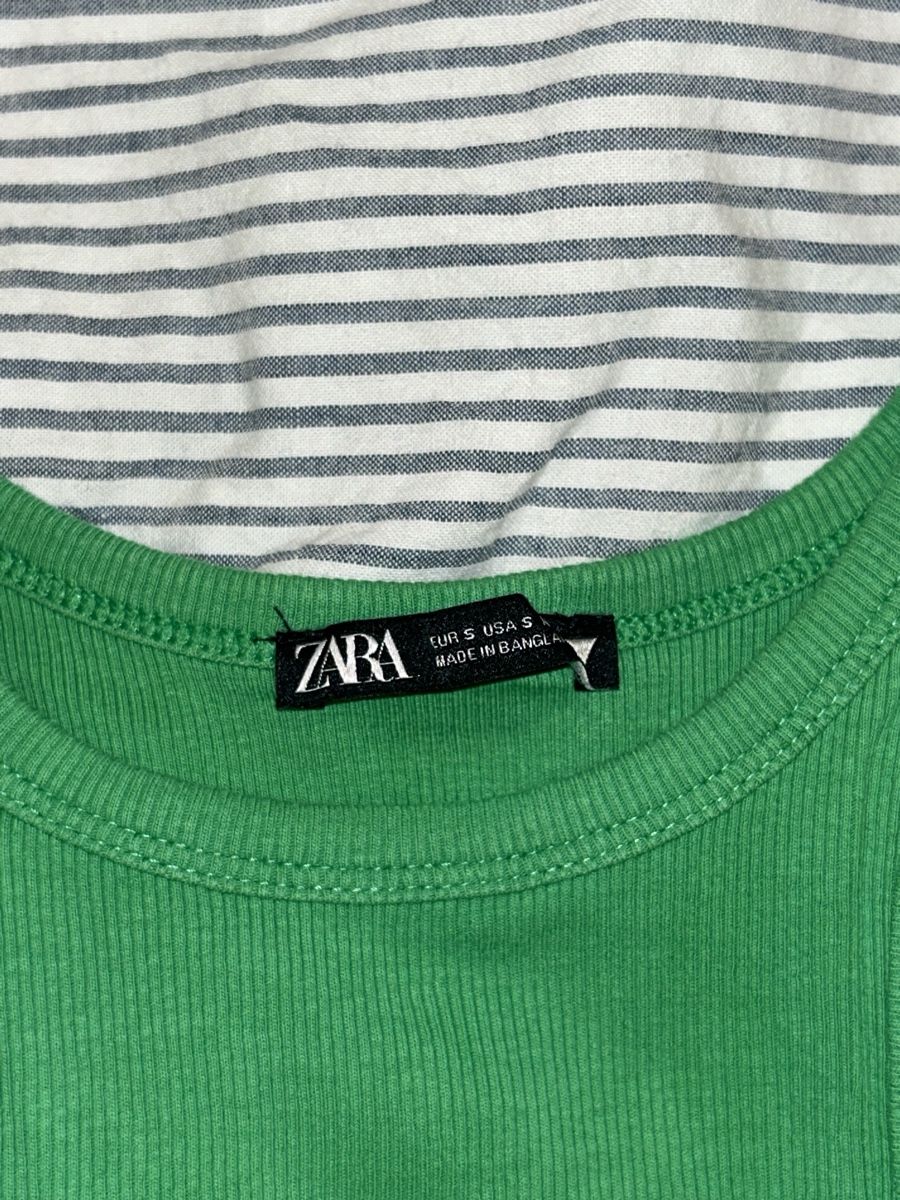 Zara Top: Top Zara vert, taille S – Usato da Vesenaz venduto da emi_videsonarmoire 1