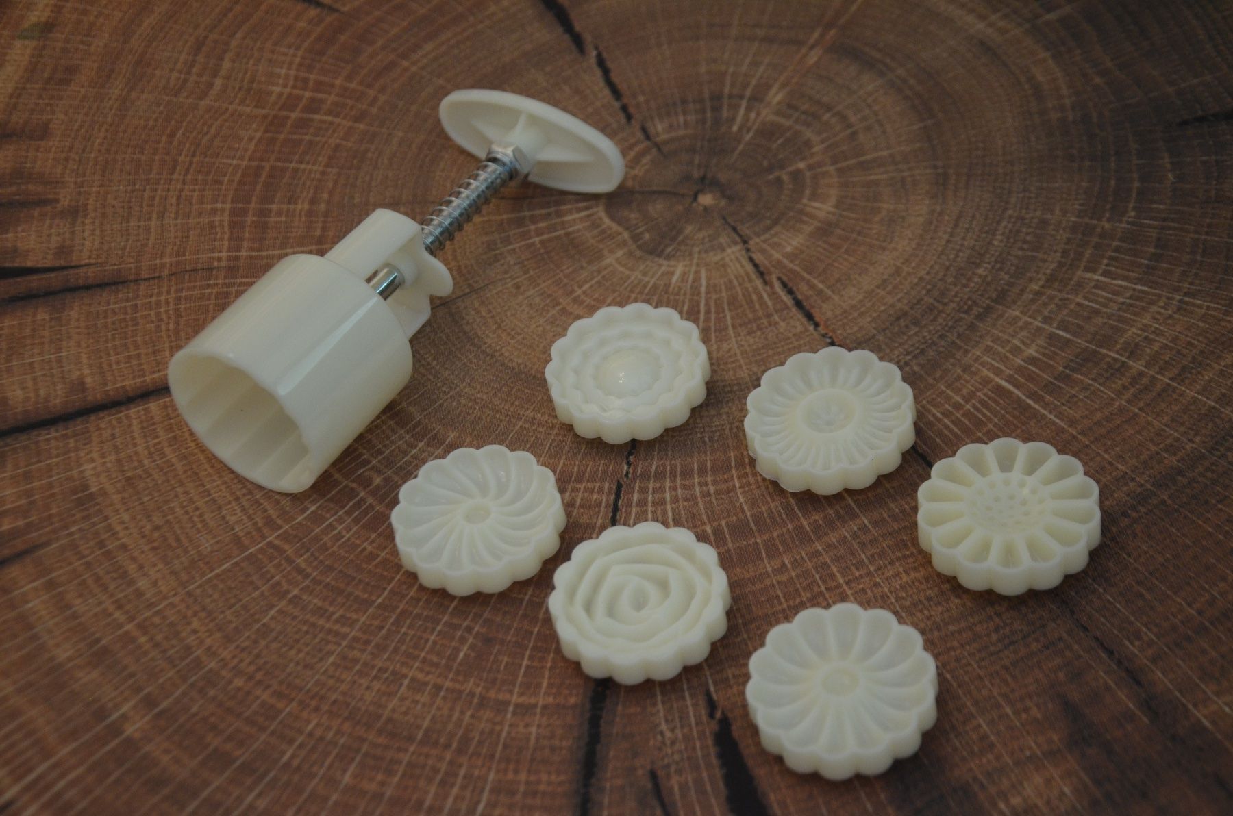 Moules à gâteaux: FORME BISCUITS NEU – Neuf avec emballage d'origine à Chiasso par Dolly015