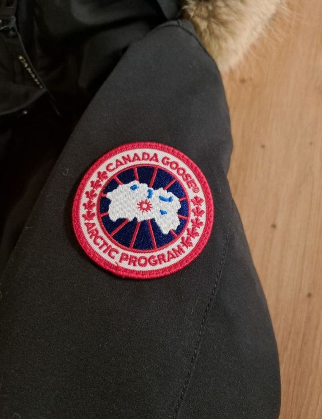 Canada Goose Mäntel: Damen Wintermantel Canada Goose – Neu (gemäss Beschreibung) aus Schneisingen von tamik_x33 1