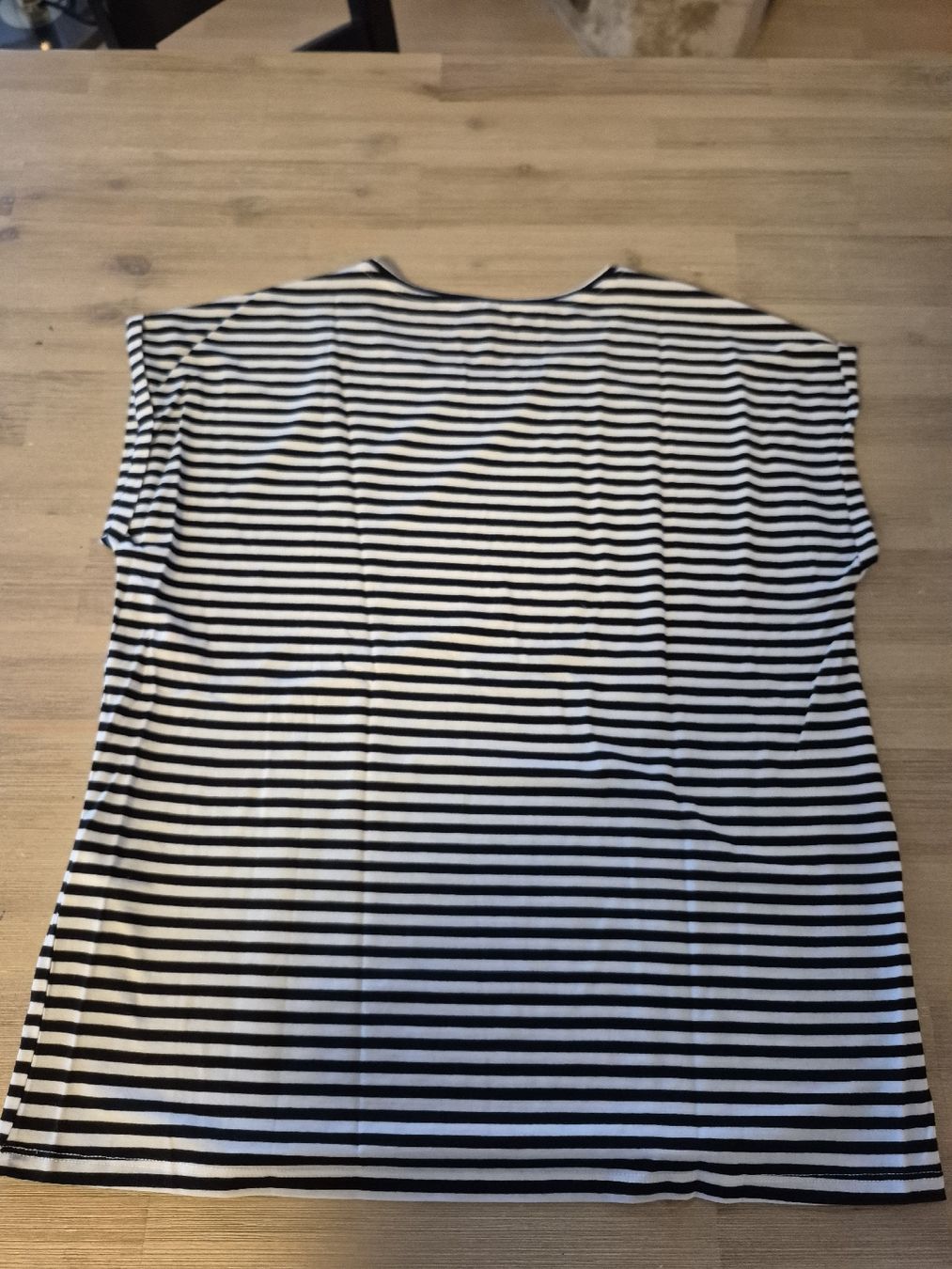 T-Shirts: Damen T-Shirt gestreift – Neu (gemäss Beschreibung) aus Gerlafingen von nila44 2