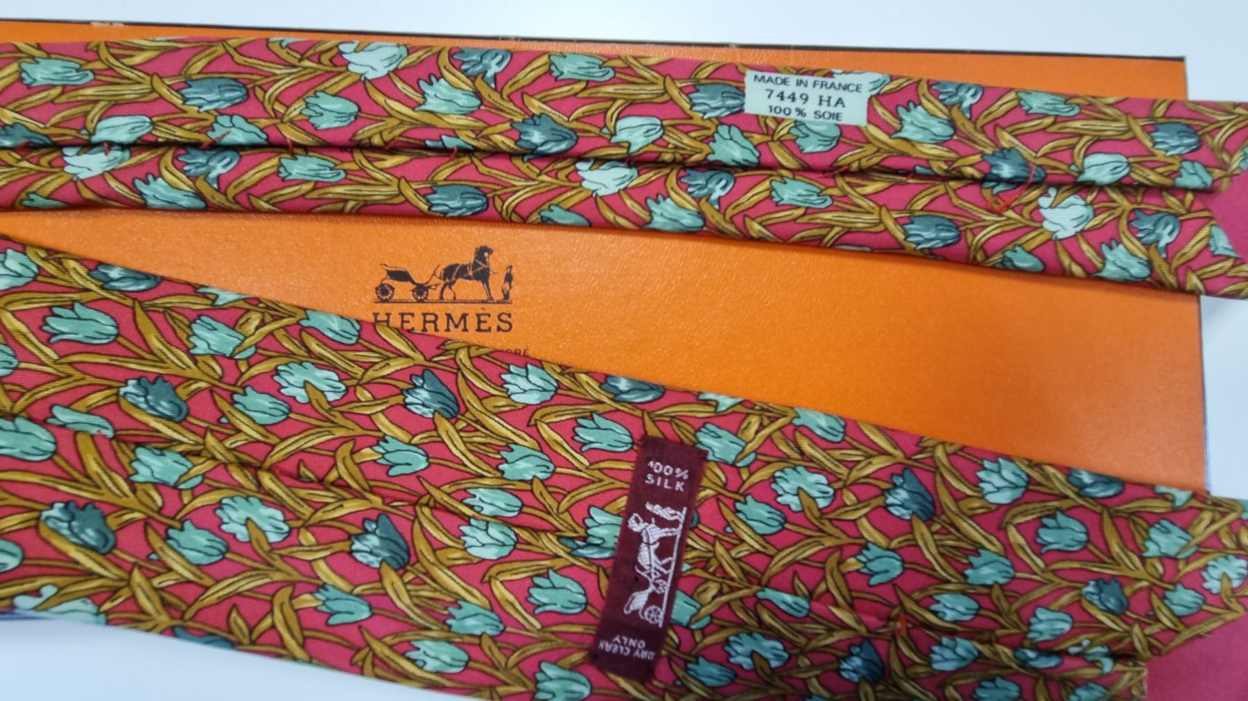 Hermès Cravatte: Cravate Hermès vintage – Usato da Genève venduto da pao_8srw 2
