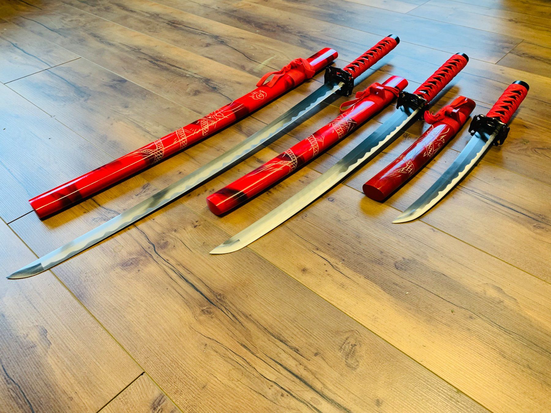 Internationale Kunst: 4 tlg Samurai Schwert Bundle 99cm RED NEU – Neu und originalverpackt aus Bergdietikon von shopAgent 3