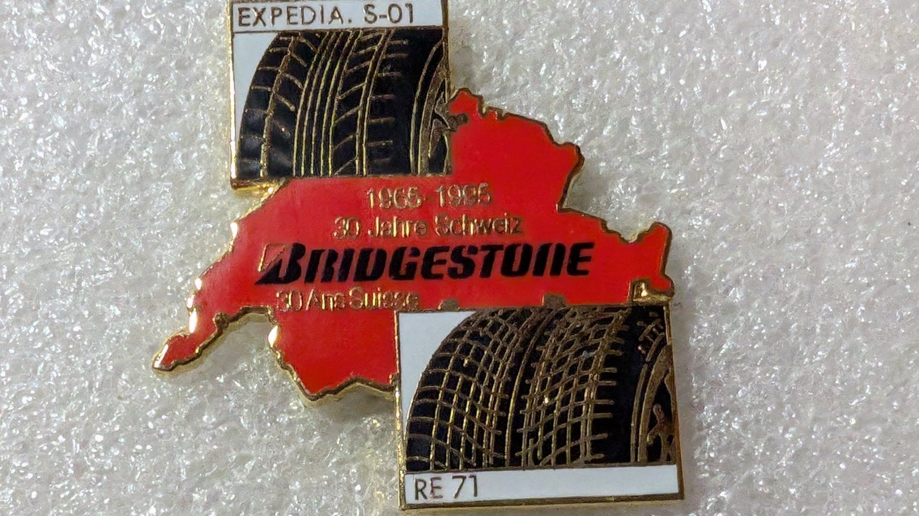 Placchette & Badge: Ansteckpin 211: Bridgestone – Usato da Oppligen venduto da Pin-Fall-Shop