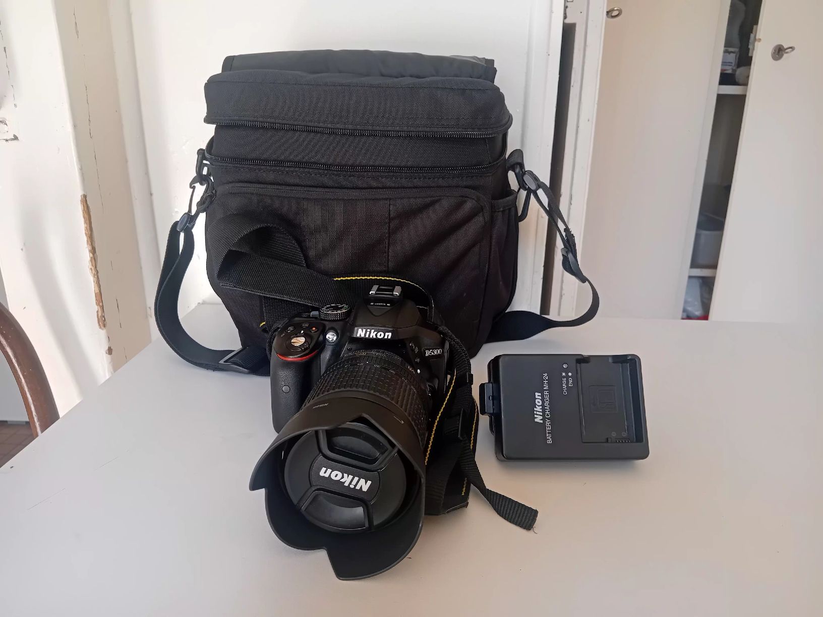 Nikon Fotocamera: NIKON 5300D  – Usato da Lausanne venduto da tal_8ntx 9