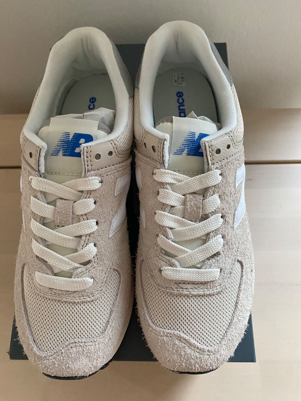 New Balance Damenschuhe: Sneaker, New Balance, Grösse 38,5 --> NEU – Neu und originalverpackt aus Bern von L.I.A. 1