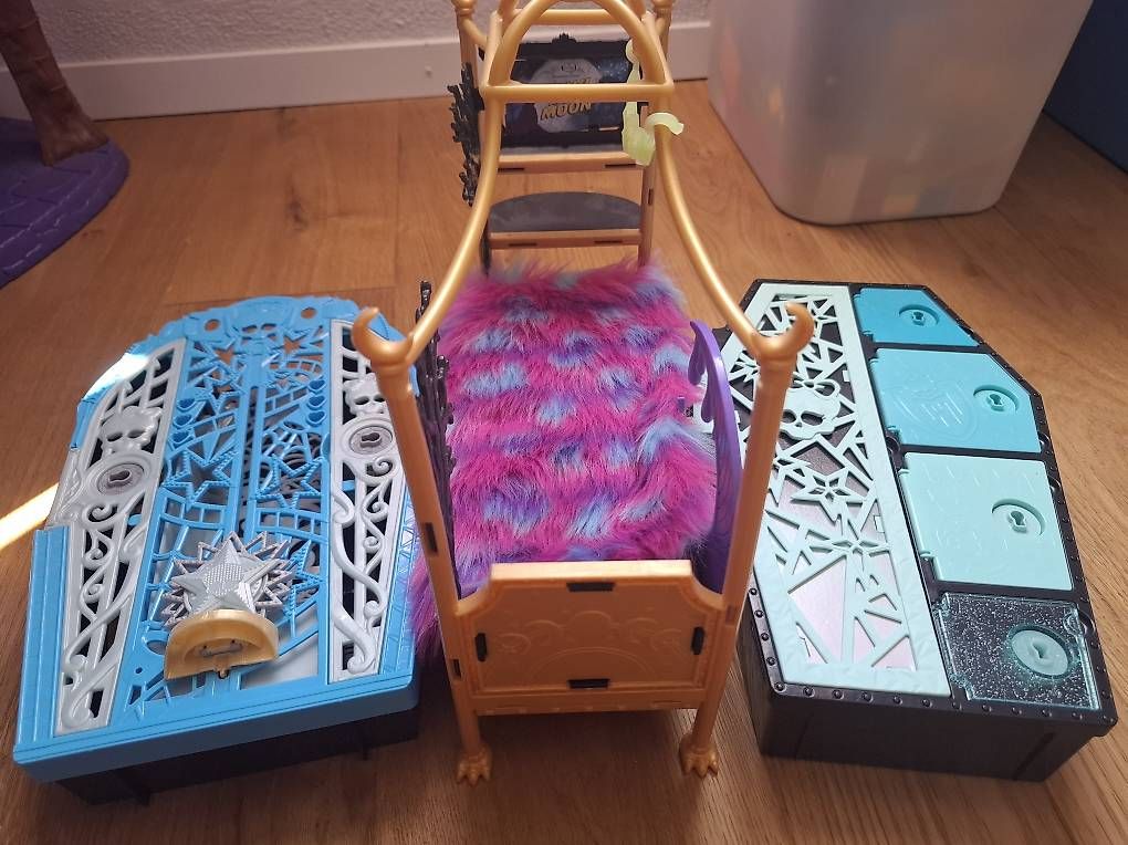 Case e mobili per bambole: Monster High Puppenhaus mit Puppen – Usato da Roggwil BE venduto da Taekwon3 4