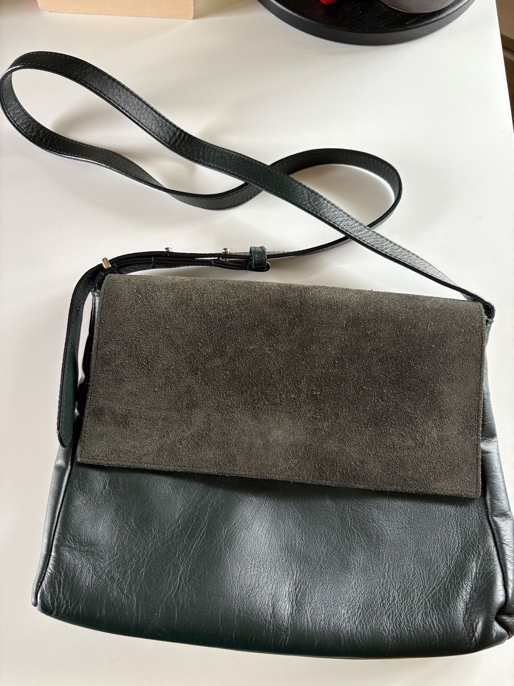 Taschen für Damen: Handtasche, Leder – Gebraucht aus Zürich von que_kf7d