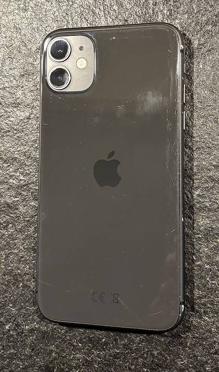 Telefoni: iPhone 11 noir bon état 64 Go – Usato da Poliez-le-Grand venduto da Ced83 2