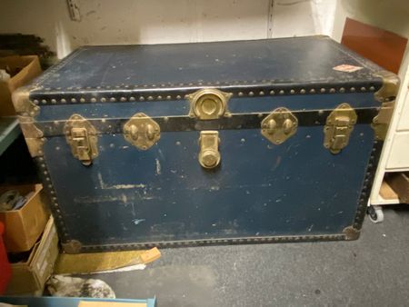 Übersee-Reisekoffer Blau mit Metallbeschlägen gebraucht