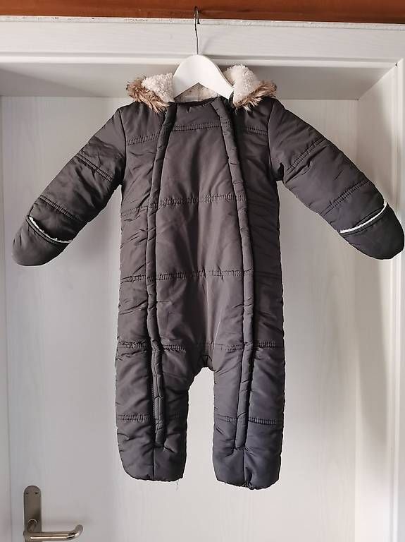 Ensembles: Winteroverall anthrazit Grösse 18-24 M – D'occasion à Scheuren par JaNiBuR
