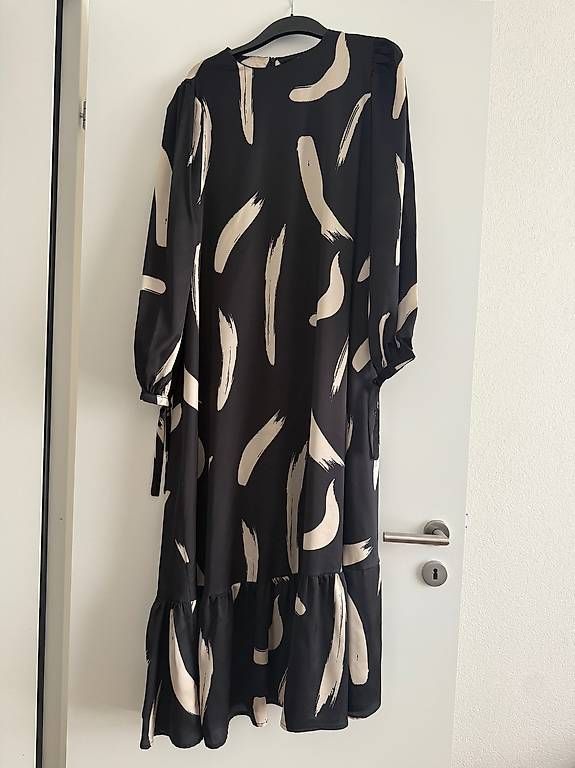 Robes: Satinkleid Gr. 40 – Neuf (Voir description) à Dintikon par fatma01