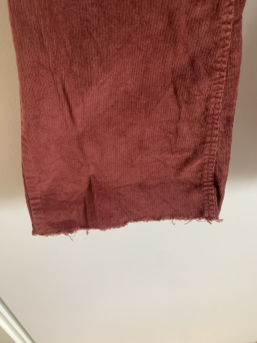 Pull&Bear Hosen: Pantalon en velours côtelé Pull&bear – Gebraucht aus Prangins von val_2c72 2