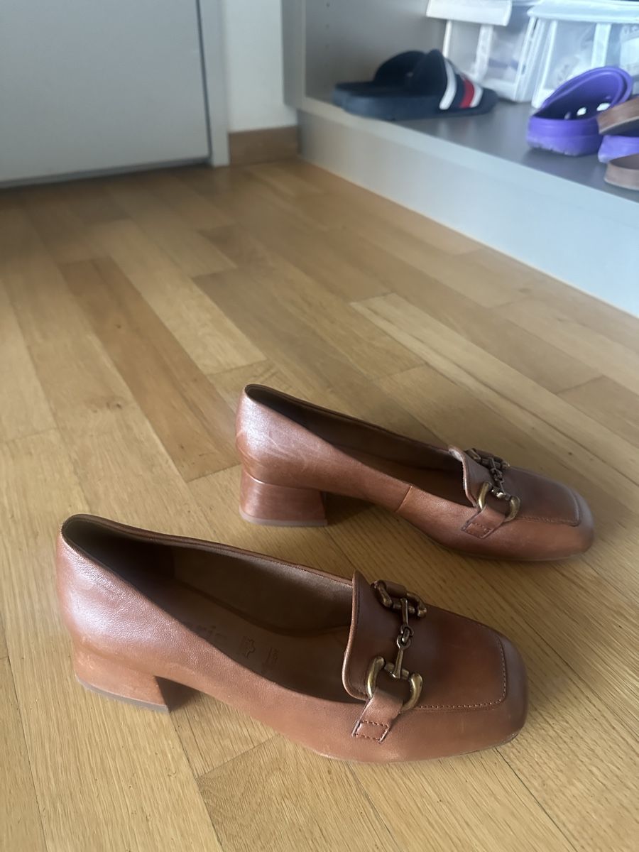 Tamaris Scarpe da donna: Tamaris Pumps cognac Leder Absatzschuhe – Usato da Zürich venduto da Luzern033 2