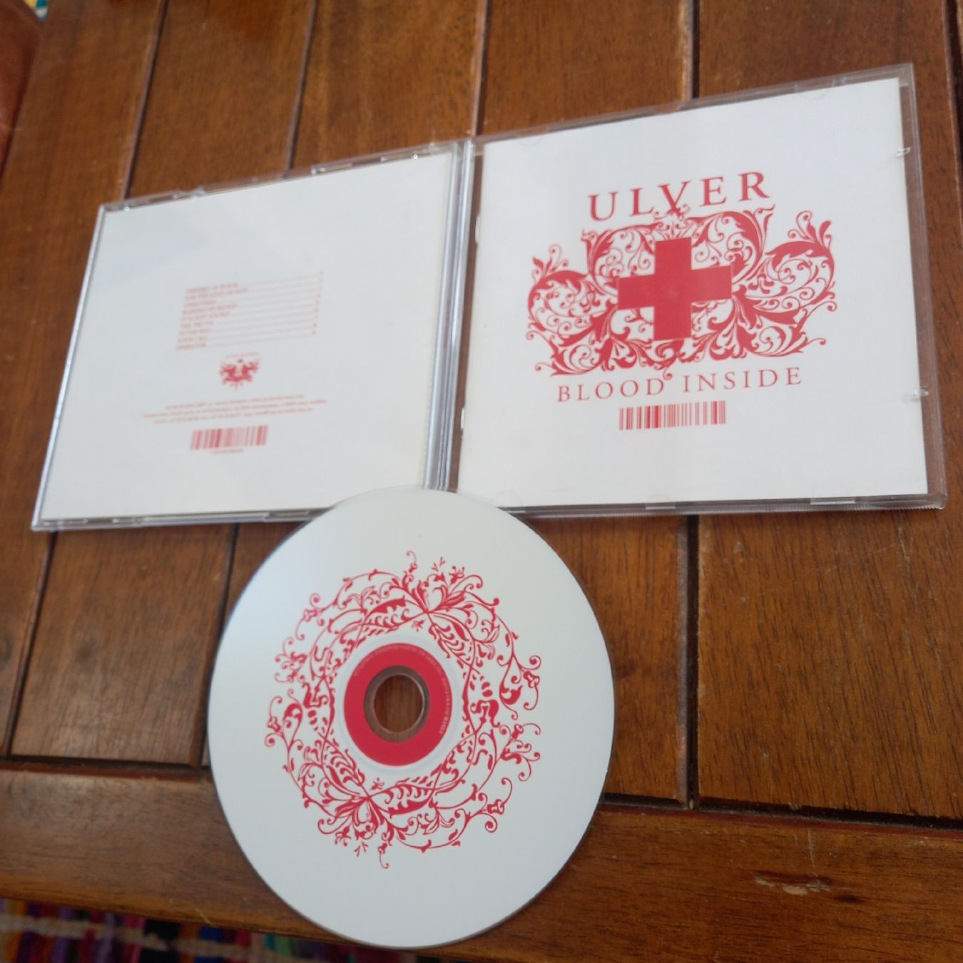 CD: ulver - blood... – Usato da St-Cergue venduto da VeganWarrior