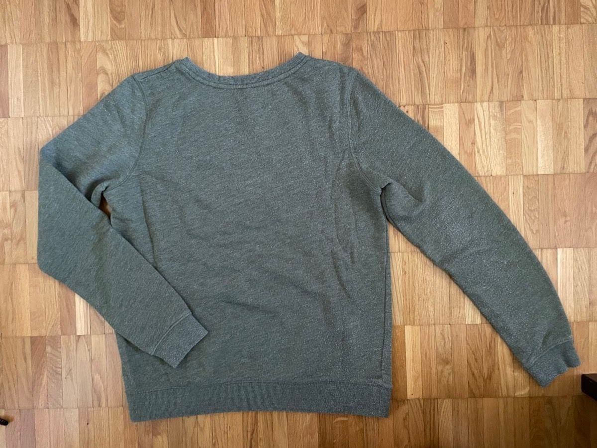 Pullover & Sweatshirts: Sweat-shirt – Gebraucht aus Pont-de-la-Morge (Sion) von hel_bh28 1