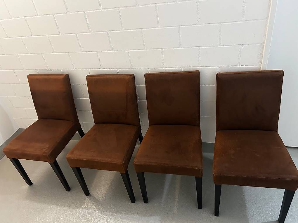 Sedie: Vier Esstisch Stühle braun Wildlederoptik – Usato da Tagelswangen venduto da A_lina