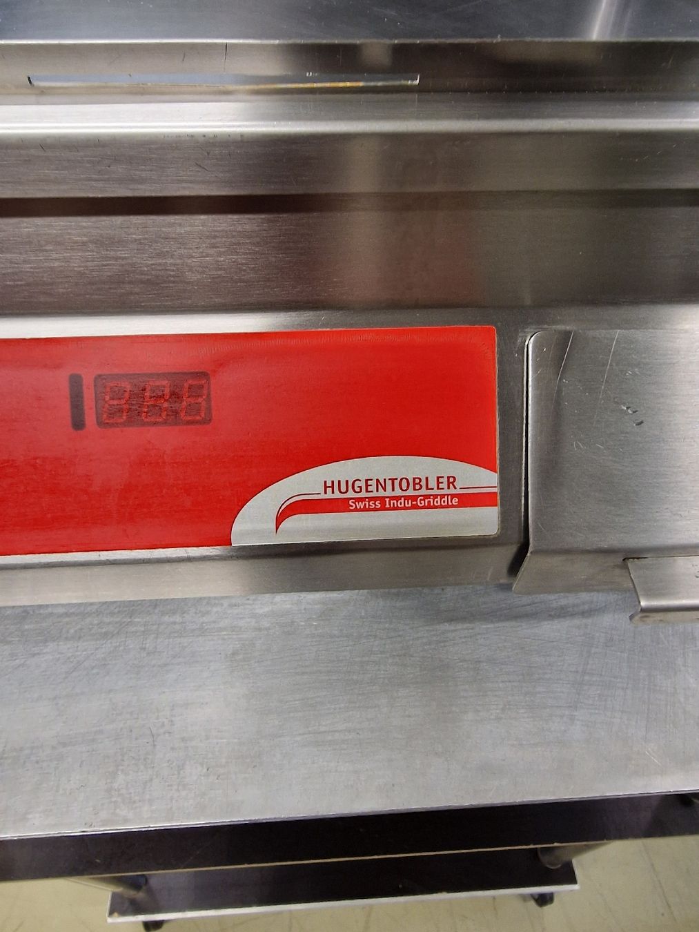 Griglie: Hugentobler  induktion Grill – Usato da Niederwangen BE venduto da HasGastrobedarf 7