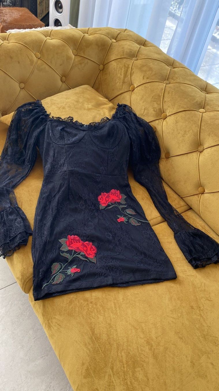 Vestiti: Kleid von PRETTYLITTLETHING Gr. 38 – Usato da Dagmersellen venduto da sheli17 1