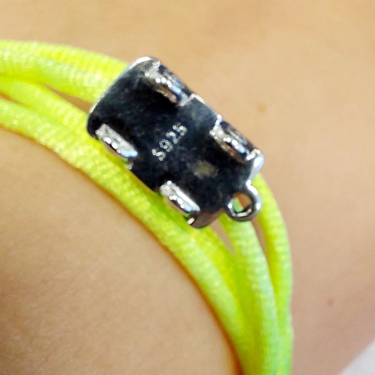 Thomas Sabo Ciondoli: Thomas Sabo Satin Band mit Anhänger – Nuovo (secondo la descrizione) da Madetswil venduto da triforuz 3