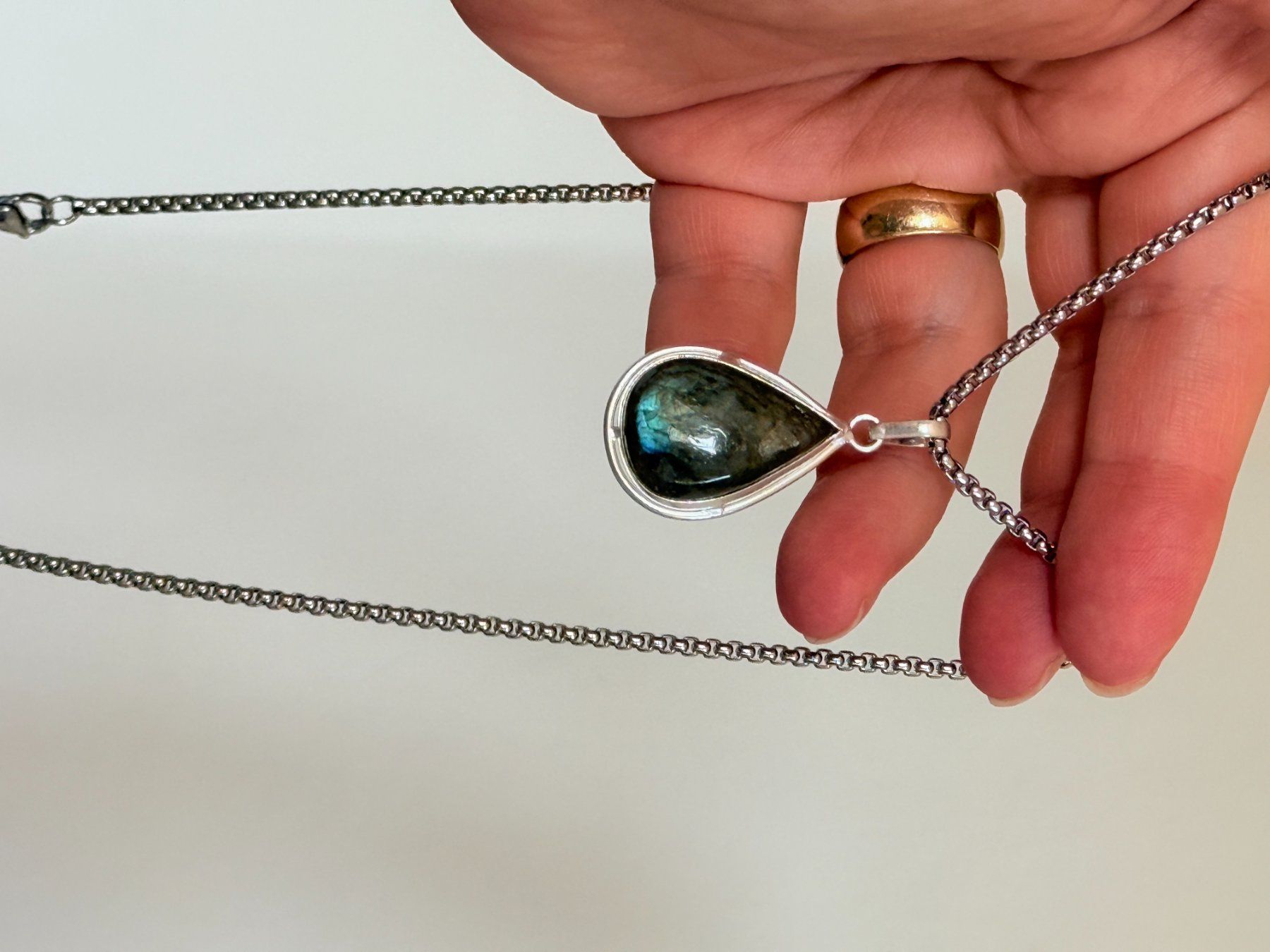 Catenine: Pendentif Labradorite Argenté Goutte Neuf – Nuovo e nell'imballaggio originale da Genève venduto da AGBERG 7