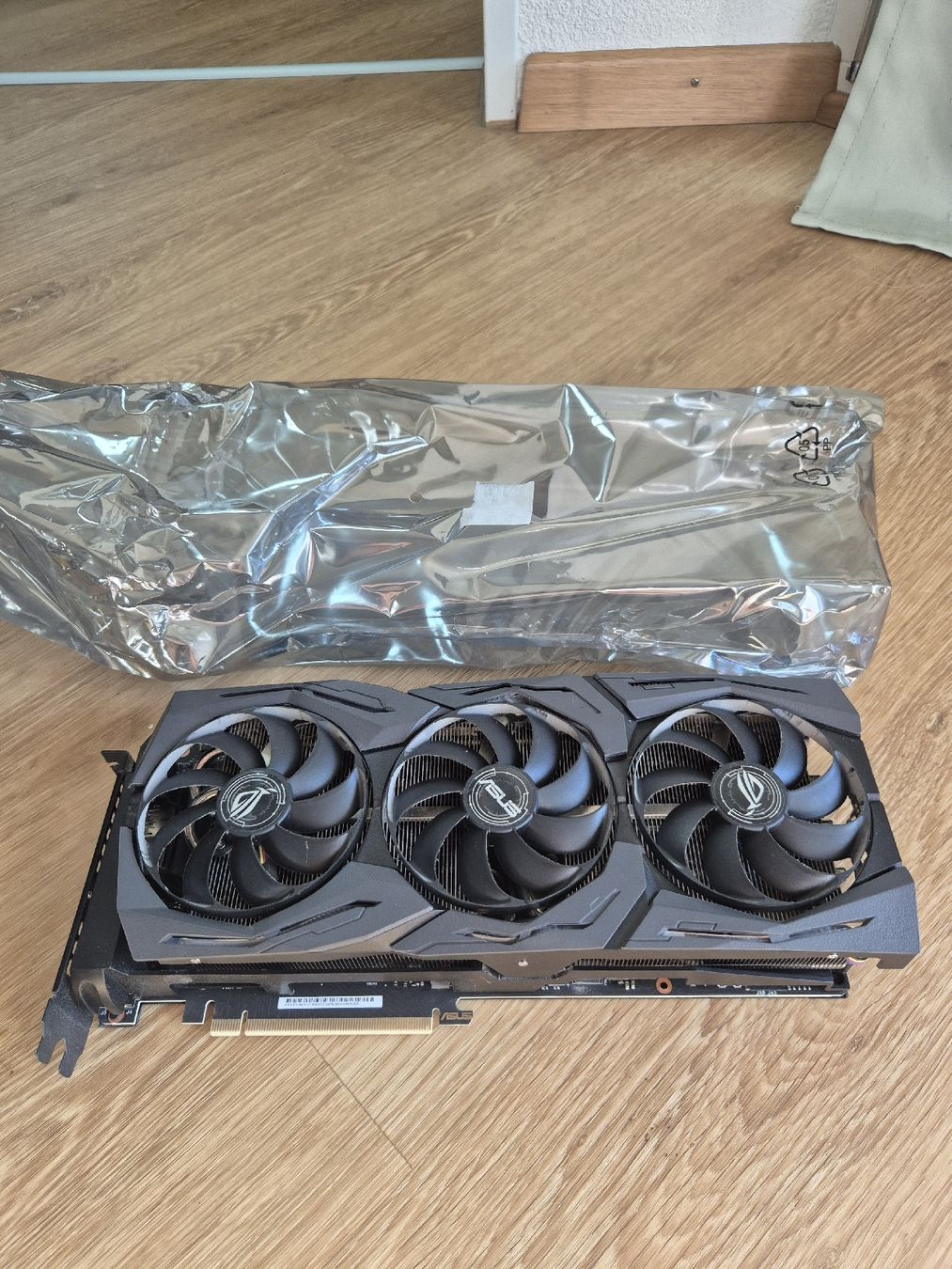 Asus Schede grafiche: RTX 2080 TI O11G-GAMING – Usato da Root venduto da yan1234 2