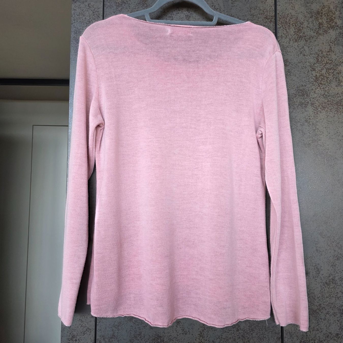 Pullover & Sweatshirts: 🐸 ROSA VISKOSE PULLOVER L MIT SILBERRAND – Gebraucht aus Môtier (Vully) von Frogs 6