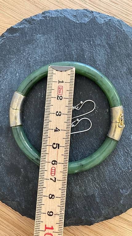 Sonstiger Schmuck: Vintage-Jadearmreif mit passendem Ohrschmuck  – Gebraucht aus Basel von Findus78 1