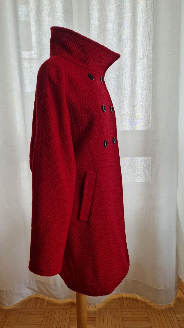 Cappotti: Roter Wintermantel – Usato da Luzern venduto da kzu_8qsg 2